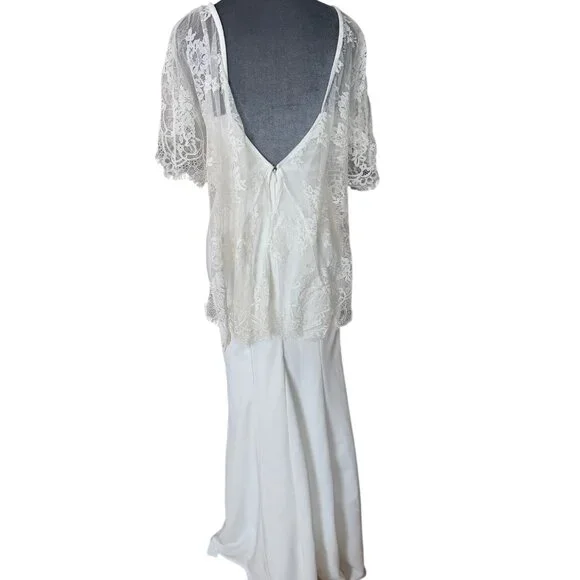 Lulus White Lace Overlay Bridal Gown With V-Back & Flutter Sleeves - Picture 9 of 10